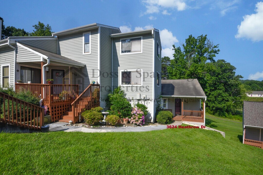 3624 Heathrow Dr in Winston-Salem, NC - Building Photo