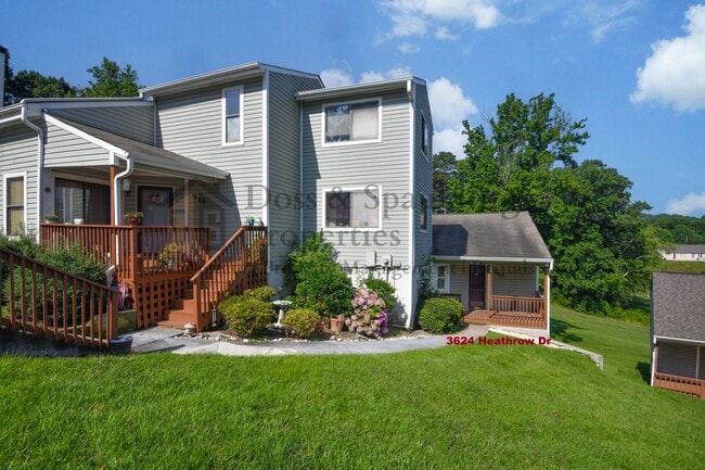 property at 3624 Heathrow Dr