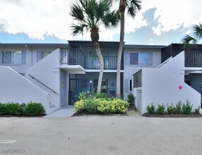 4084 Northlight Dr in Naples, FL - Building Photo - Building Photo