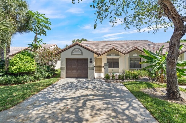 441 Ashwood Pl
