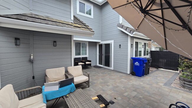 10348 Rancho Carmel Dr in San Diego, CA - Building Photo - Building Photo