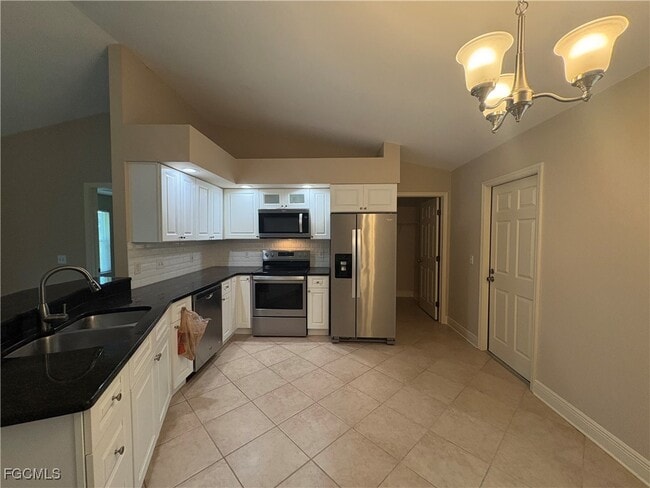 2631 SW 54th Terrace in Cape Coral, FL - Building Photo - Building Photo
