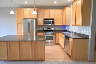 4725 Victor Path in Hugo, MN - Building Photo - Building Photo