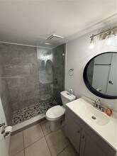 350 Palm Cir W, Unit 102 in Pembroke Pines, FL - Building Photo - Building Photo