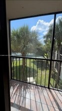 8015 SW 107th Ave, Unit 309 in Miami, FL - Foto de edificio - Building Photo