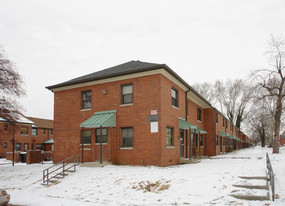 1332 Hawthorne Ave Apartments