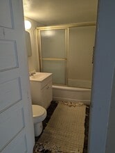 102 W 5th St in Wewoka, OK - Building Photo - Building Photo