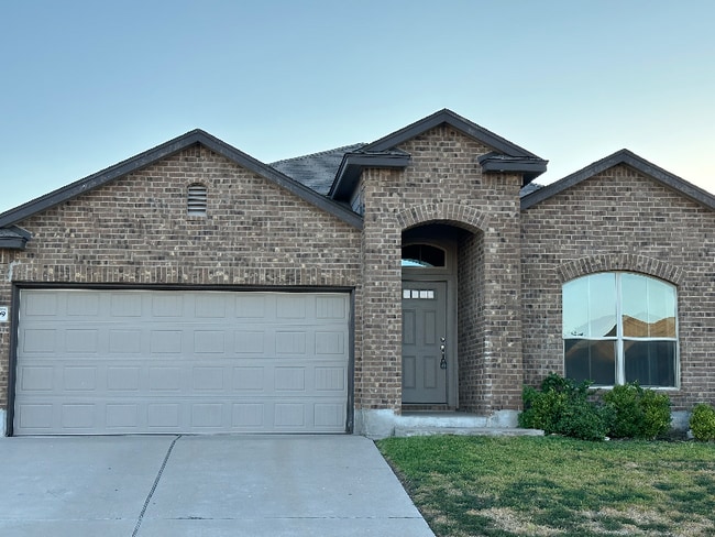 property at 2809 Skinner Dr