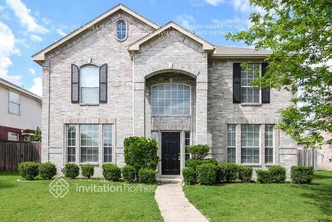 property at 817 Longleaf Dr