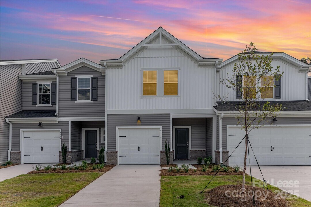 4117 Smt Wds Dr in Charlotte, NC - Building Photo