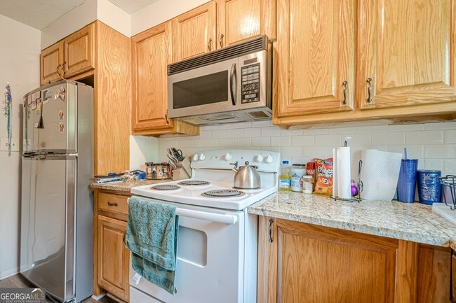 property at 2171 Main St NW