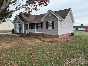 117 Hayworth Ln in Statesville, NC - Building Photo - Building Photo