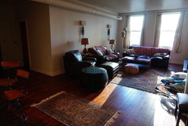 300 4th Ave, Unit 503 in Pittsburgh, PA - Building Photo - Building Photo