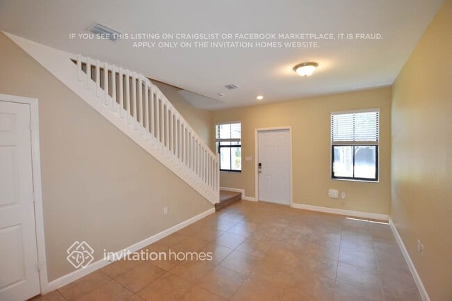 1643 SW 28th St in Fort Lauderdale, FL - Foto de edificio - Building Photo