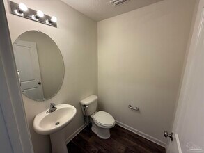 6422 Jerry Lynn Ln in Bellview, FL - Building Photo - Building Photo