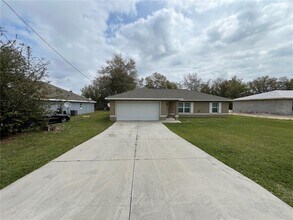 219 Malauka Loop in Ocklawaha, FL - Building Photo - Building Photo
