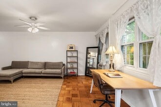 1134 Valley Dr in Alexandria, VA - Building Photo - Building Photo