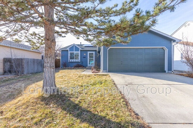 property at 2165 Hackberry Cir