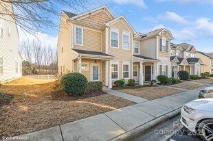2327 Crosscut Dr in Charlotte, NC - Building Photo