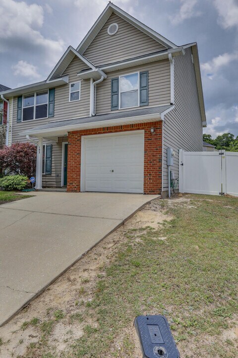 103 McNair Dr in Crestview, FL - Building Photo