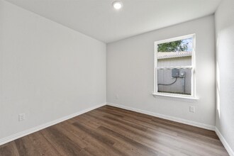 1104 Rose St in Waco, TX - Building Photo - Building Photo