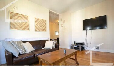 11 Wadsworth St, Unit 1 in Boston, MA - Foto de edificio - Building Photo