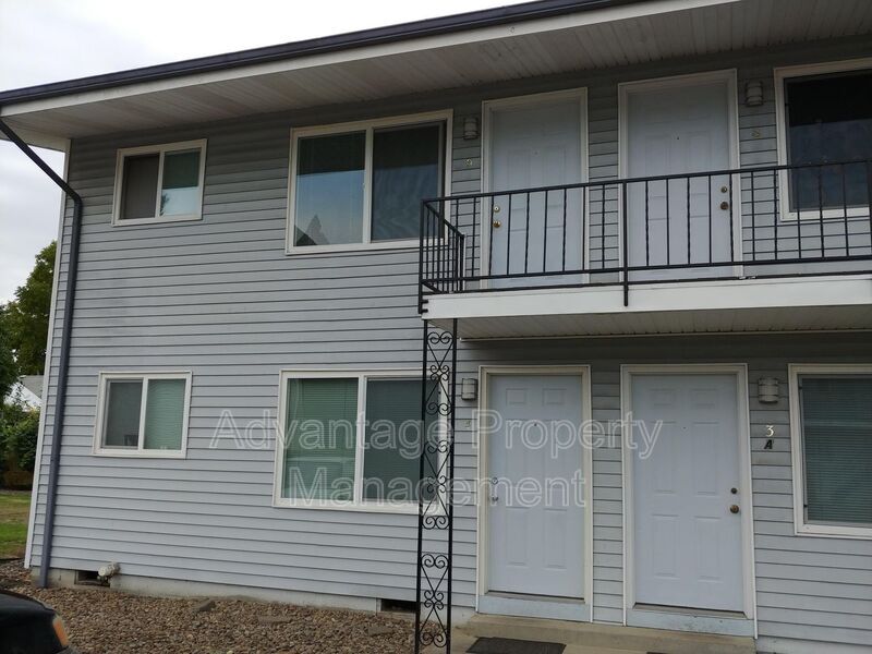 339 Jackson St E in Monmouth, OR - Building Photo