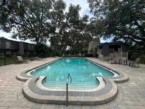 10605 Carrollbrook Way in Tampa, FL - Building Photo - Building Photo