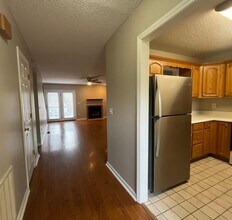 120 Point Shore Private Dr in Piney Flats, TN - Foto de edificio - Building Photo