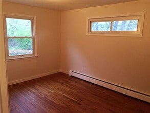 34 Arrowhead Way in Woodbury, CT - Building Photo - Building Photo