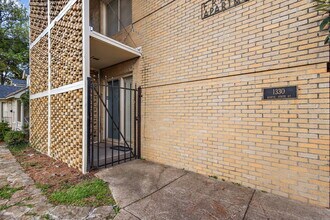 1330 N State St in Jackson, MS - Building Photo - Building Photo