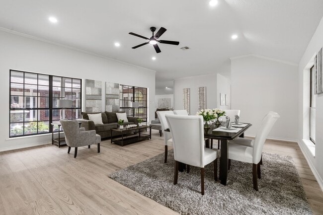 property at 10 Autumn Oaks Dr