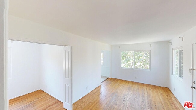 110 S Rampart Blvd in Los Angeles, CA - Building Photo - Building Photo