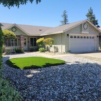 412 Coralwood Rd in Modesto, CA - Building Photo