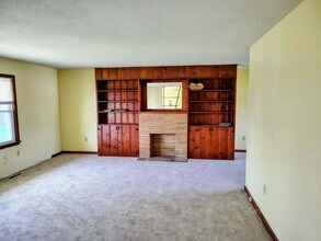 309 W Leslie Ln in Columbia, MO - Building Photo - Building Photo