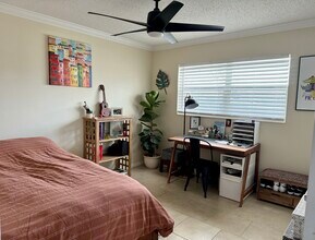 236 Castlewood Dr, Unit 201 in North Palm Beach, FL - Foto de edificio - Building Photo