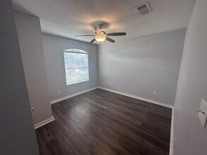 36 Stowe Rd in Mary Esther, FL - Foto de edificio - Building Photo