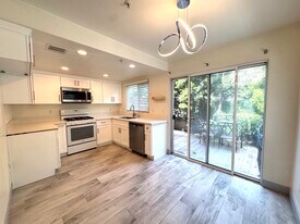 456 Shatto Pl, Unit 7 in Los Angeles, CA - Building Photo