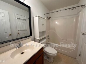 422 Wall St in Wendell, NC - Building Photo - Building Photo