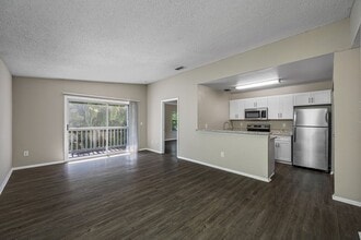 Glenbrooke in Sarasota, FL - Building Photo - Building Photo