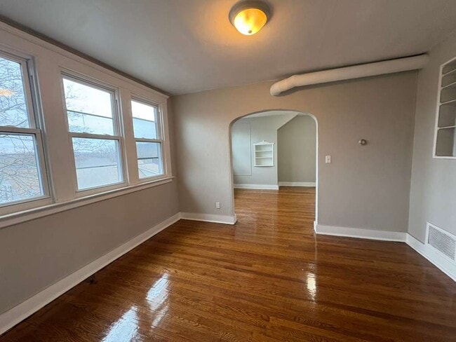 1260 Whalley Ave, Unit 3 in New Haven, CT - Building Photo - Building Photo