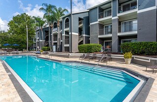 Central Park in Altamonte Springs, FL - Building Photo