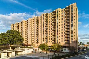 4500 S Four Mile Run Dr, Unit 615 in Arlington, VA - Building Photo
