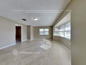 5065 1st Rd in Greenacres, FL - Building Photo - Building Photo