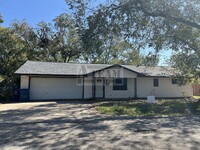 1609 S Clay St in Kaufman, TX - Building Photo - Building Photo