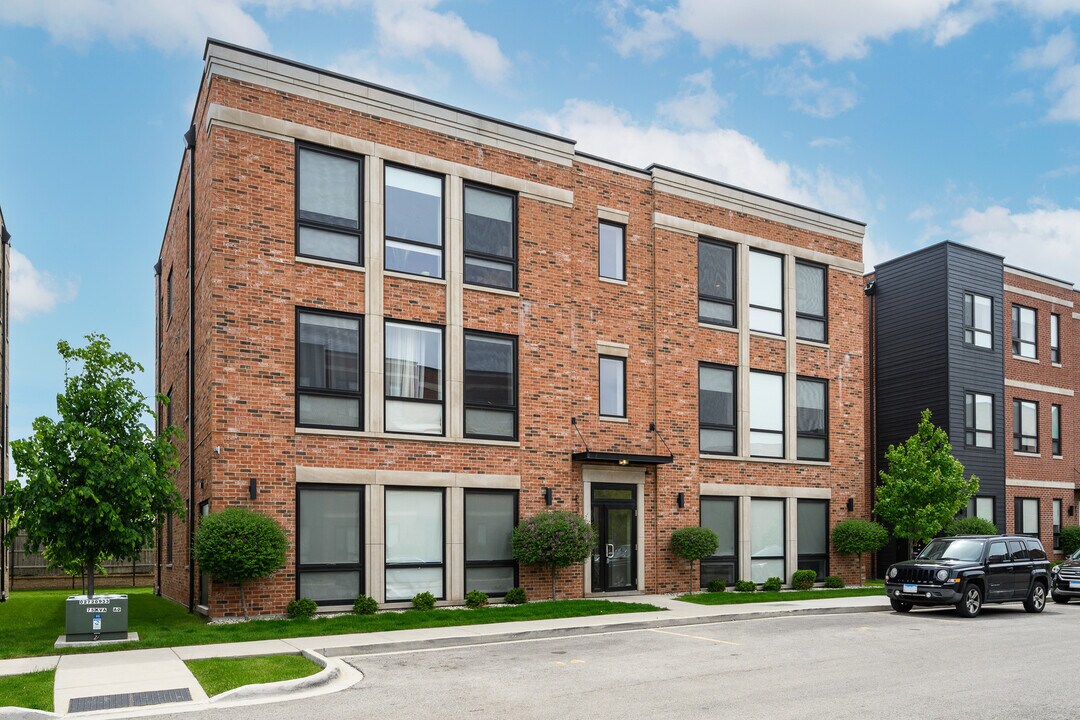 2112 N Natchez Ave in Chicago, IL - Building Photo