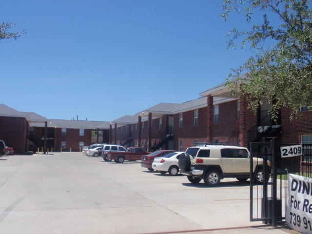 Hibiscus Apartments in McAllen, TX - Foto de edificio