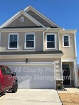154 S Finley Lndg Pkwy in Smithfield, NC - Building Photo