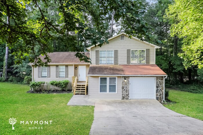 110 Lupine Ct in College Park, GA - Building Photo