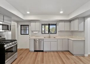 14000 Iroquois Rd in Apple Valley, CA - Building Photo - Building Photo